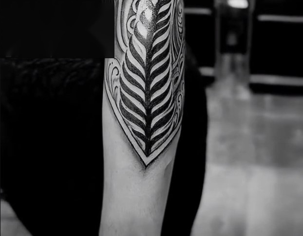 Ornamental blackwork forearm piece by Thelmo